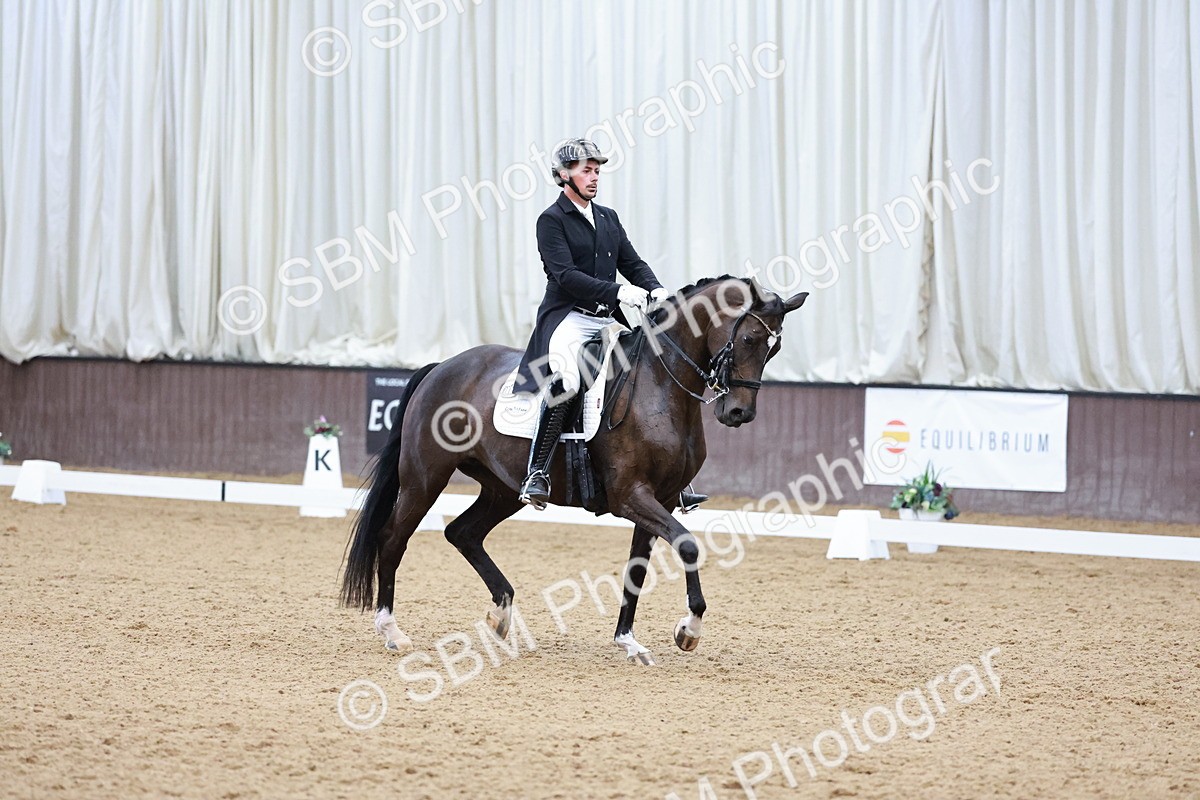 SBM_016680 - Class 5 - FEI INT II - 17.24-18.20
