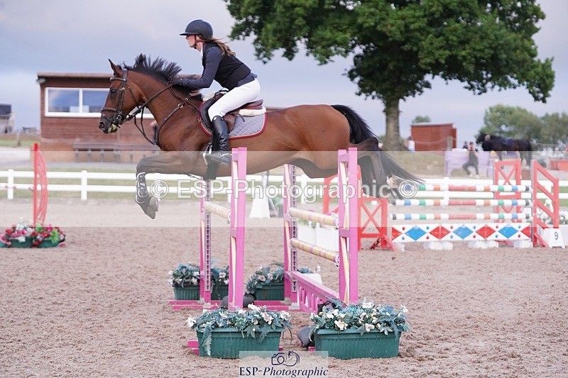 250628-202910-08601 - Cls 26 Pony Foxhunter & 1.10m Open