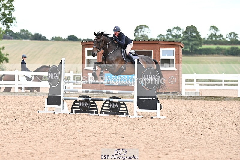 250820B-124935-00616 - Cls 4 Newcomers and 1.10m Open