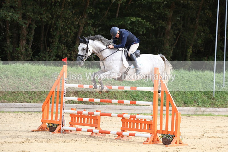 3E7A4583 - Class 9: Senior 1.30m open