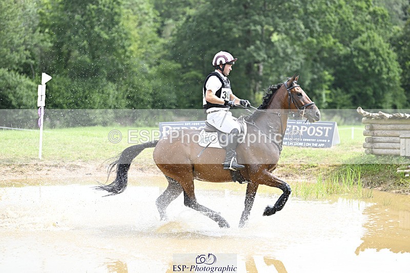 240804-120134-12220 - 306-Rupert_Batting-COOMBELAND_ALBERTS_RUMOUR_II