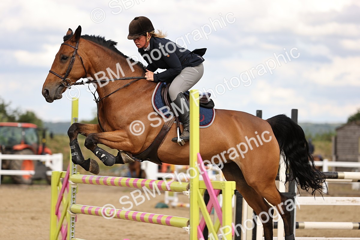 SBM_003777 - Class 13 - Senior Foxhunter - 1.20m