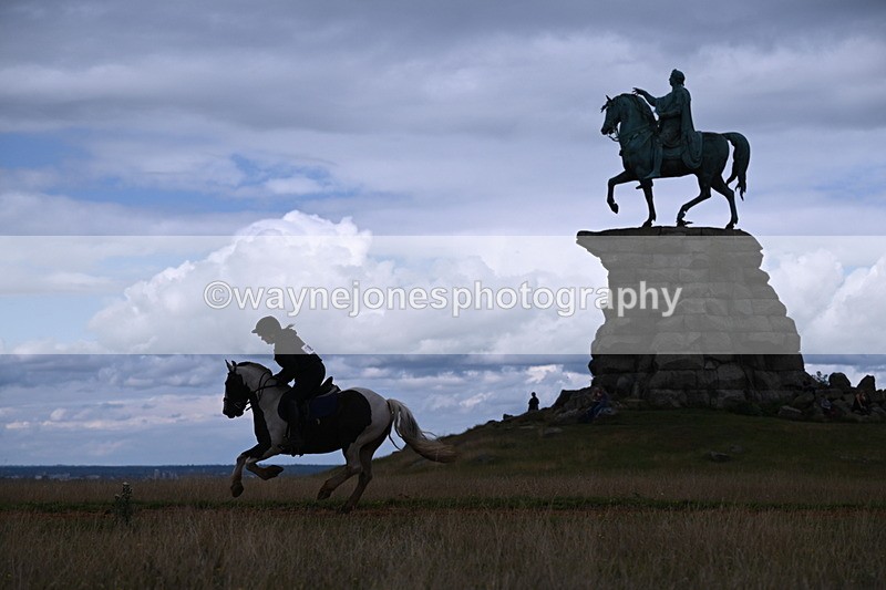 DSC_9544 - Time at Statue 15:11 to 15:58