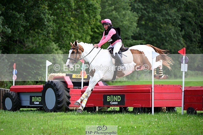 240803-143809-07589 - 162-Susan-Joy_Keeping-WARPAINT