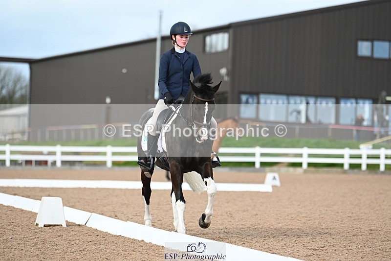 240323A-151301-02411 - UnA Novice 28