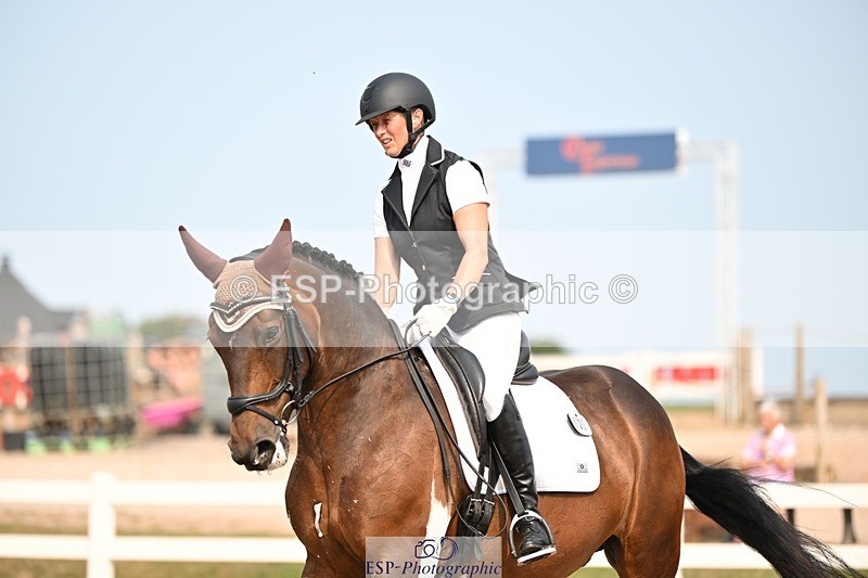 250816-154220-06238 - 123-Lorraine.MorrisLissyegan.Coloured.Lady