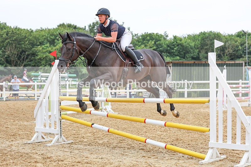 3E7A6437 - Class 8: Senior Newcomers/1.10m open