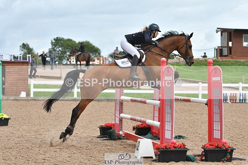 240727A-155106-06400 - Cls 24 1.05m Amateur Qualifier