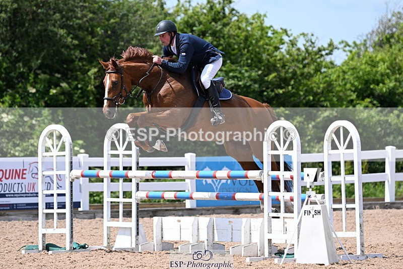 240619A-141732-00515 - Cls 4 Snr Newcomers and 1.10m Open