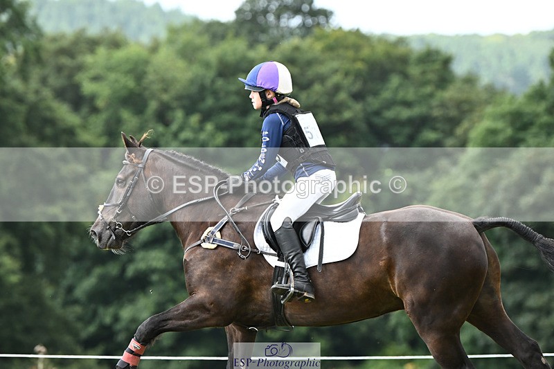 240825X-102230-31073 - 70cm XC 10.00 to 11.00