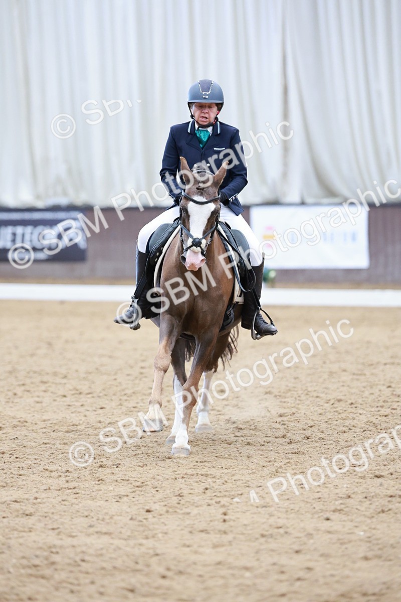 SBM_010130 - Class 6b - Novice 6 - 12.40-13.43