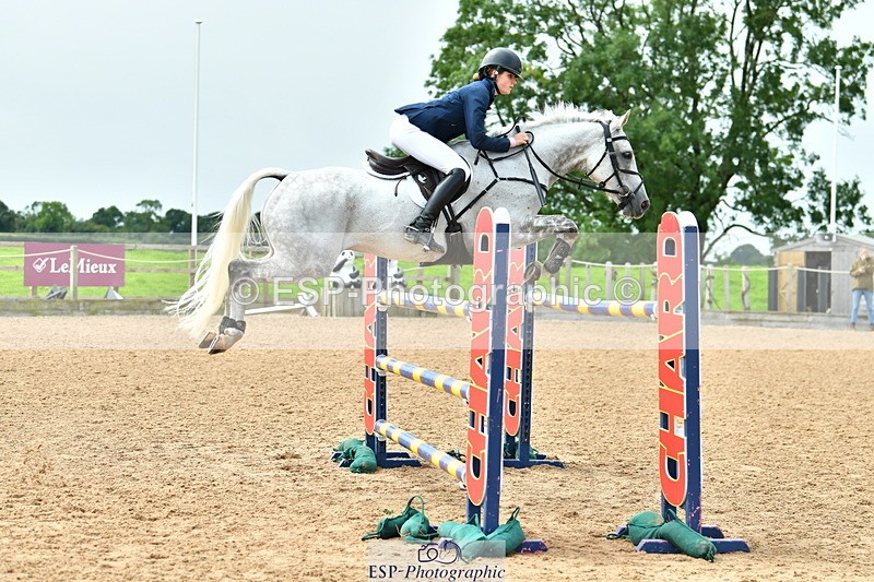 230805A-122854-00439 - Cls 3 Snr Foxhunter & 1.20m Open