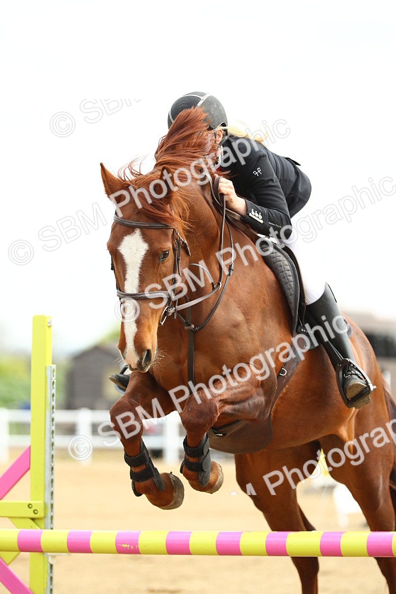 SBM_001145 - Class 4 - Senior Newcomers 1.10m