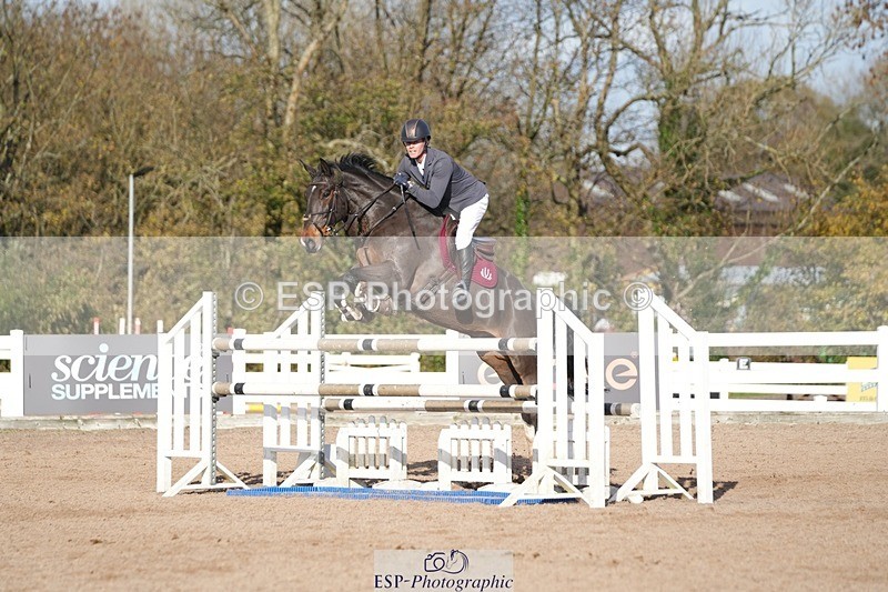 251108-131642-02687 - Cls 13 Foxhunter and 1.20m Open