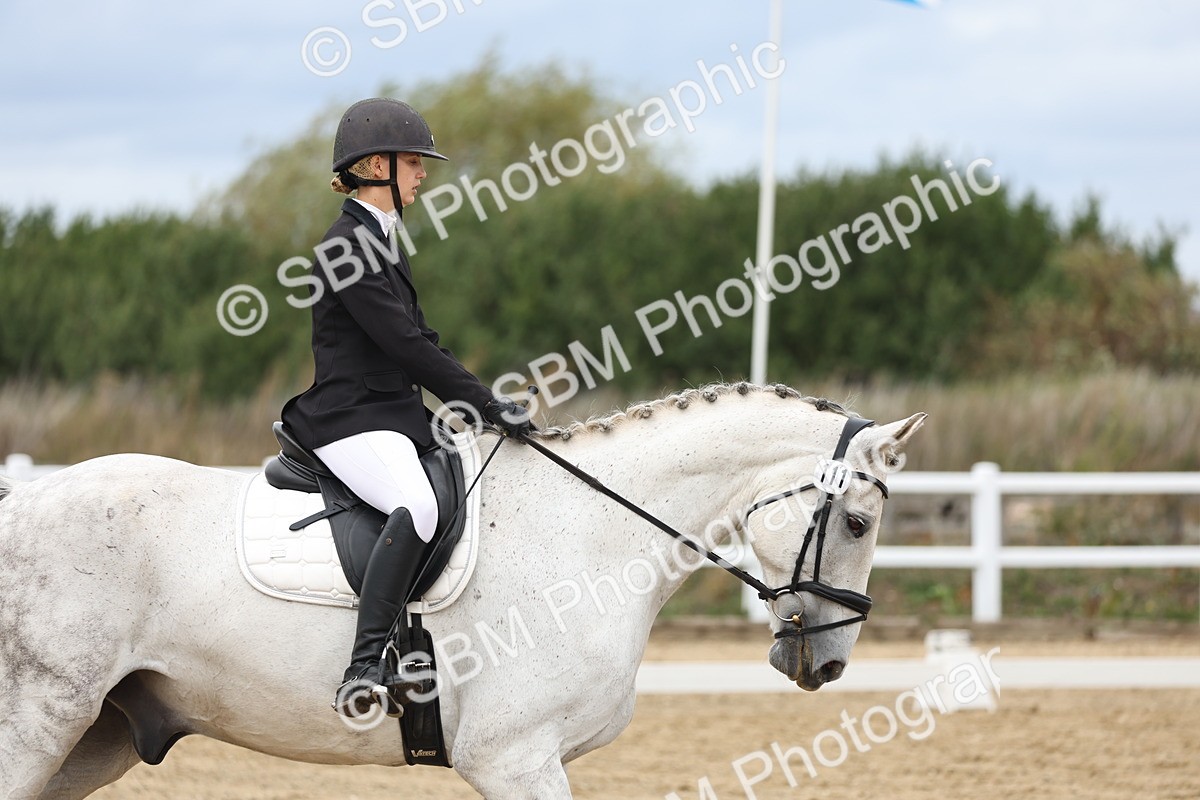 SBM_003569 - Class 7 - Novice 2 Warm Up