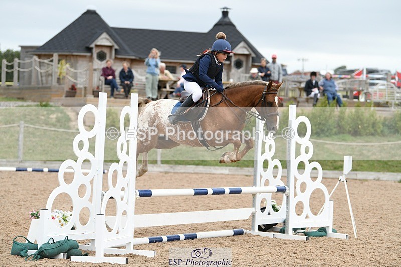 250807-130347-00971 - 70cm Round 2