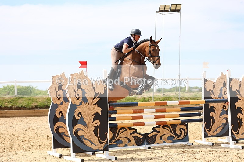 3E7A7137 - Class 7: Senior Newcomers/1.10m open