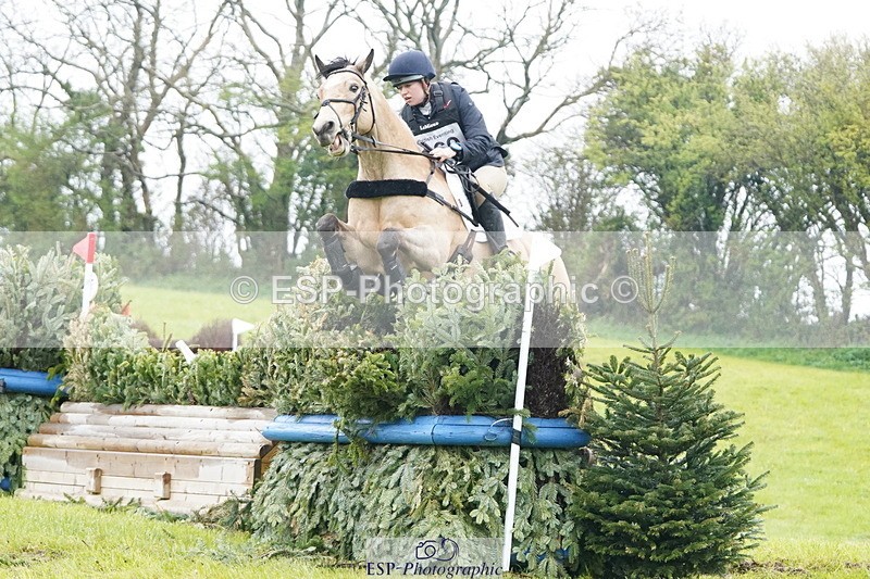 250418-145942-05370 - 169-Chloe.Dunn-TOWERHILL.SHAMIE