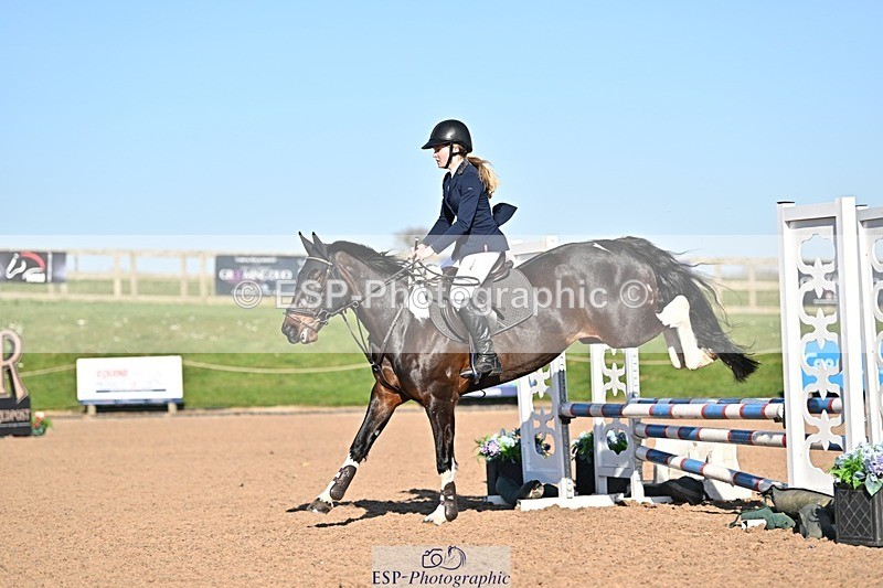 250401-170540-00263 - 70cm classes