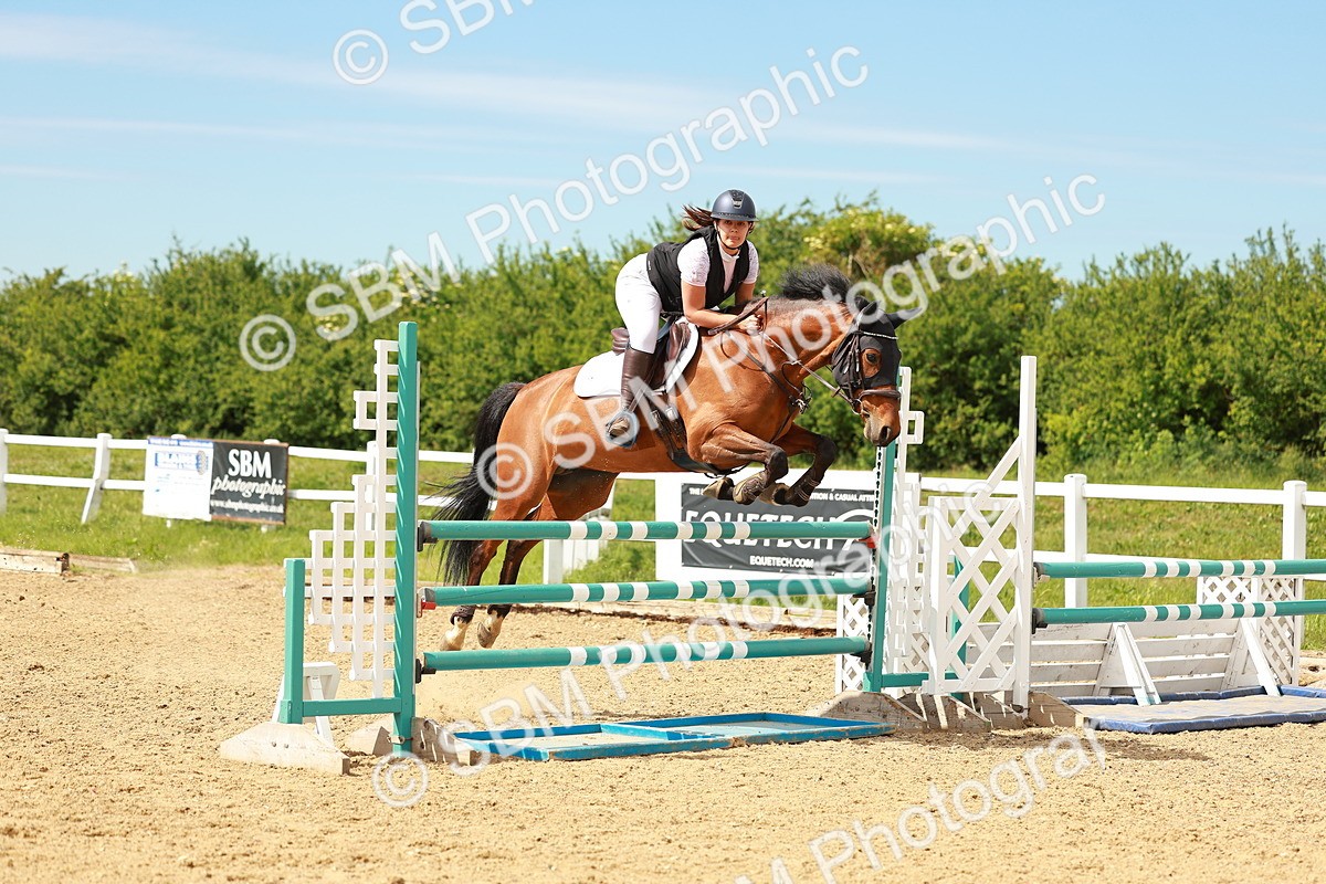 SBM_002377 - Class 4 - Senior Newcomers - 1.10m