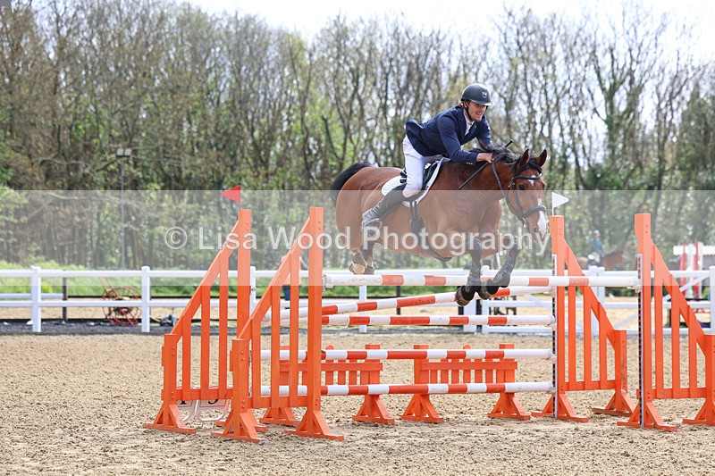 3E7A2349 - Class 9: Senior 1.30m open