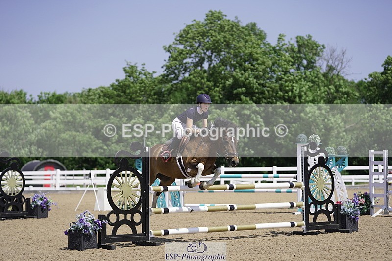 230625A-113904-03718 - Cls 3 Pony Bright Star and 148cm