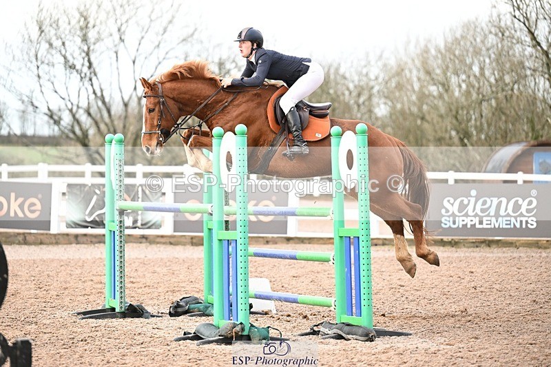 251206-140006-01223 - Cls 13 Snr Foxhunter and 1.20m