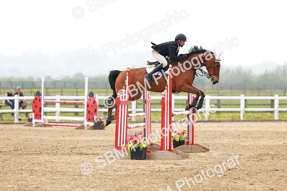  - Class 18 - Senior Newcomers - 1.10m