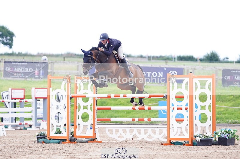 240802A-170608-05801 - Cls 19 National 1.30m Open