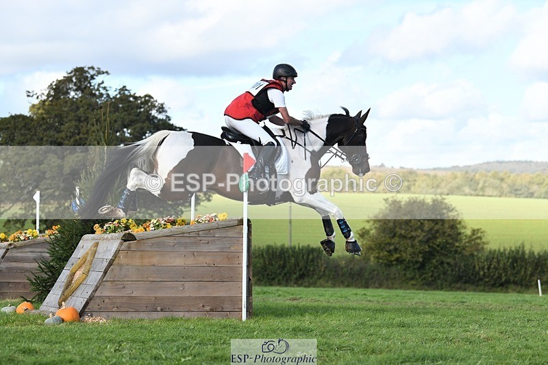 231022-130912-28660 - 301-WESTCEFFYL.KINGSWAY.LAD-Ben.Lee.Liles-XC