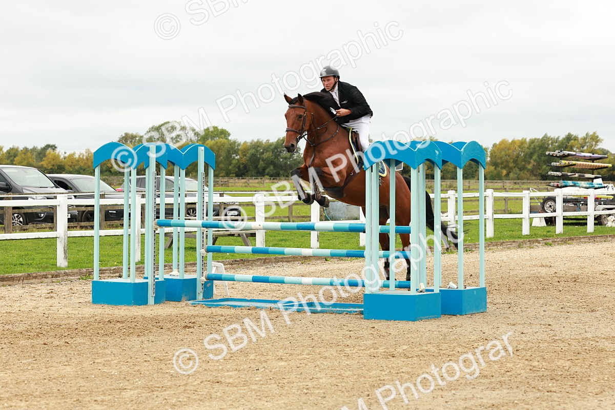 1I0A7878 - Class 4 - Senior Newcomers 1.10m