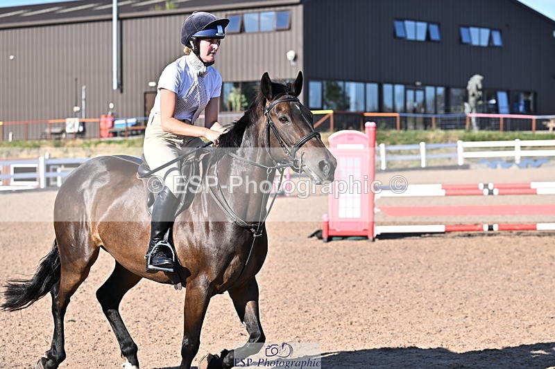 250708A-182805-00537 - 90cm Classes