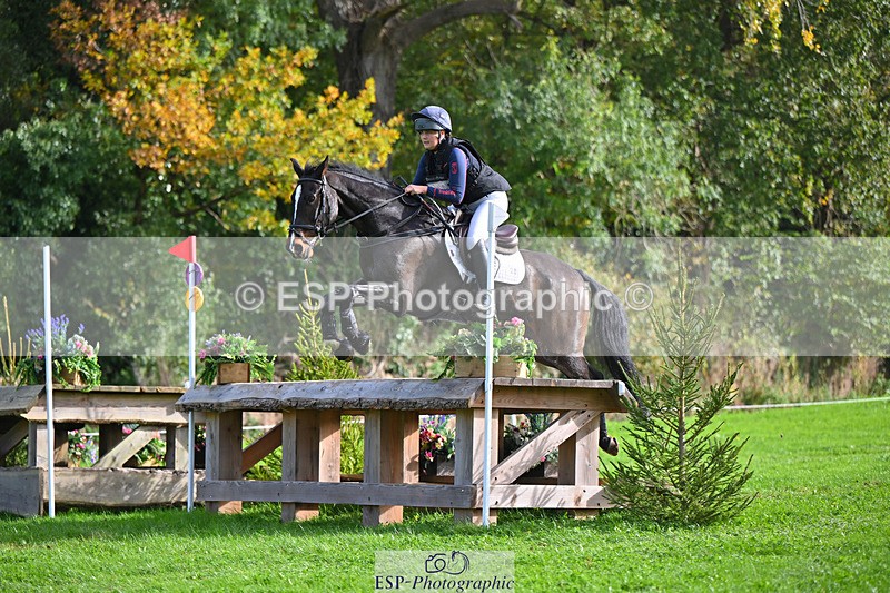 241025-125730-08339 - 130-Imogen.White-BE.TOUCHABLE