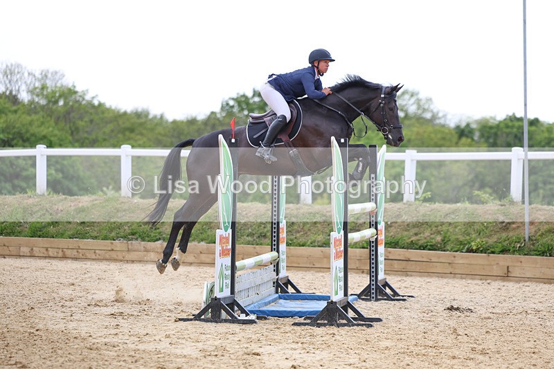 3E7A7517 - Class 8: Senior Foxhunter/1.20 open