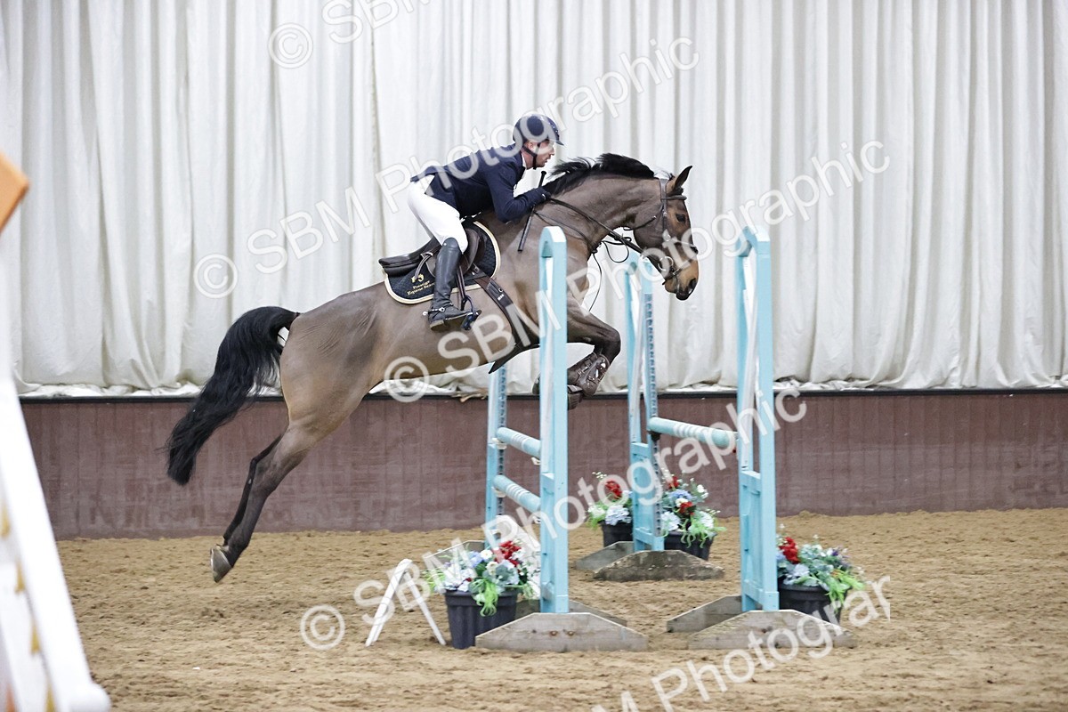 SBM_001105 - Class 4 - Senior Newcomers/ 1.10m Open