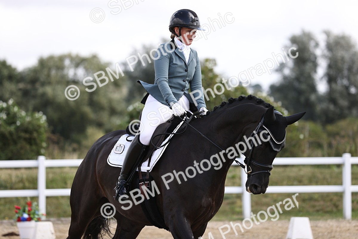 SBM_016069 - Class 14 - Novice 23 - 10.29-11.32