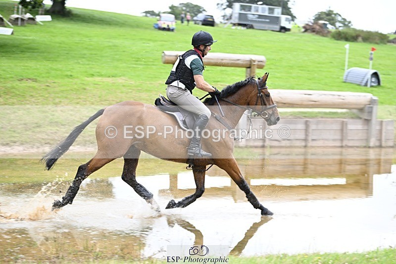 240803-104314-01667 - 002-Simon_Wooding-CURRAGHGRAIGUE_WILFRED