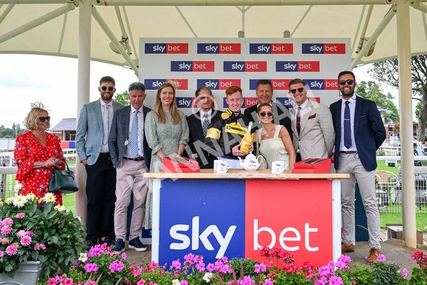 260725-Race 4-Air Force One-0696 - Race 4 3.20pm Sky Bet 'Jump Jockeys' Nunthorpe' Handicap
