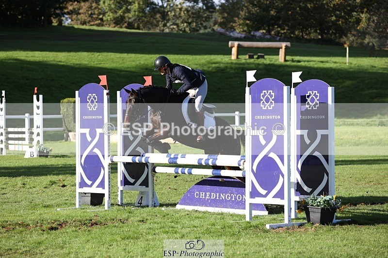 231022-151651-29707 - 502-REBEL.ON.THE.RUN-Ida.Strandberg-TrotUp+SJ