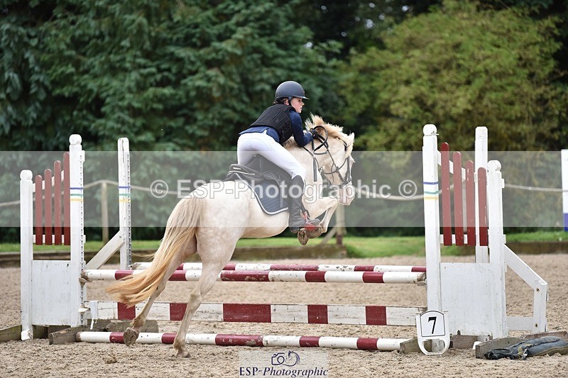 240802-101632-00772 - 70cm Round 1