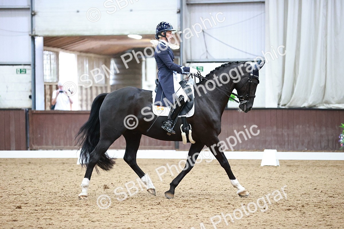 SBM_016698 - Class 5 - FEI INT II - 17.24-18.20