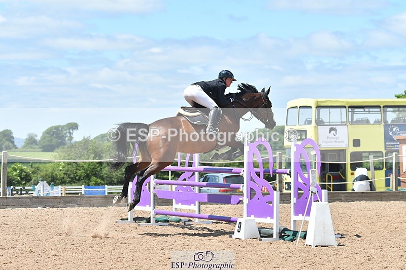 240609A-133418-05692 - Cls 18 Snr Newcomers and 1.10m Open