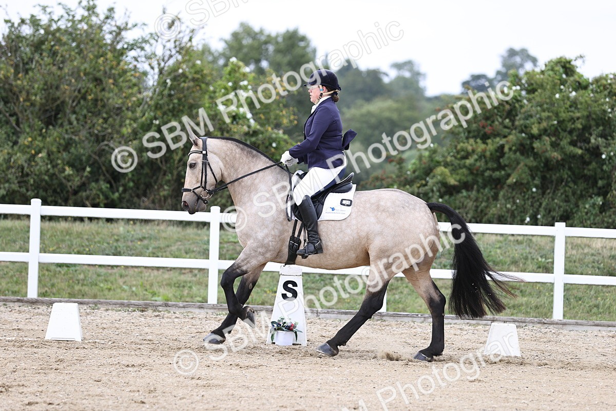 SBM_017912 - Class 14 - Novice 23 - 15.16-16.19