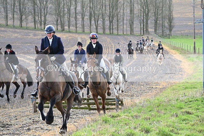 WJ6_8624 - Meet & Line One