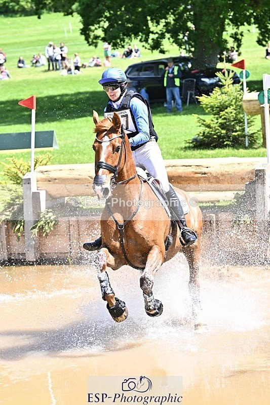 240525-120345-12901 - 367-CROSSTOWN_FINTANS_LAST-Catherine_Burrell