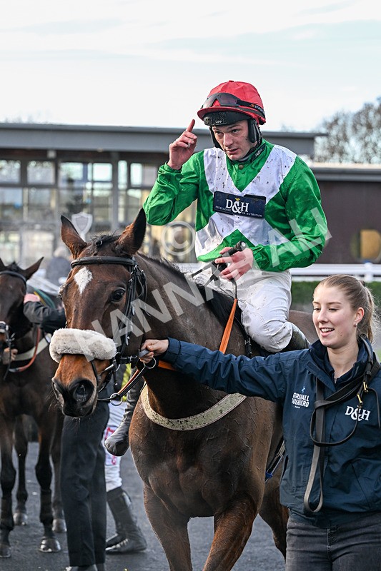 161225-Race 3-Passing Pleasure-8324 - Race 3