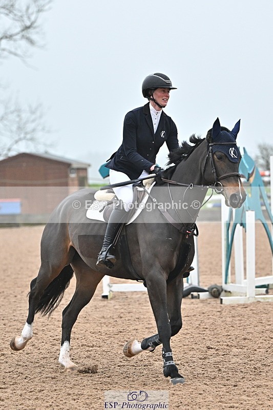 241103A-102729-06652 - SUN Cls 18 British Novice and 90cm Open