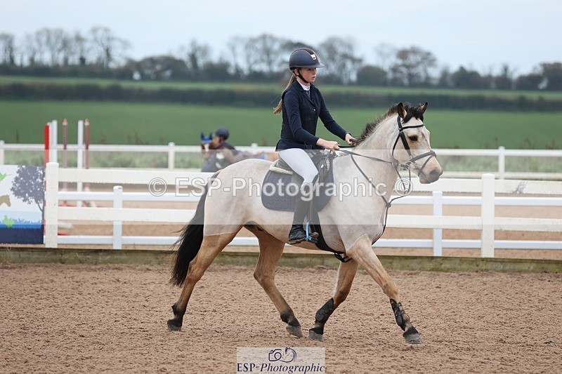 241116X-083210-00088 - Cls 03 Pony Intro 70cm