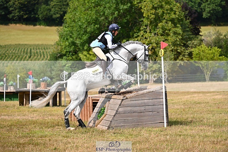 250803A-154703-16103 - O-685-Kitty.King-COOLEY.HOT.SOCKS