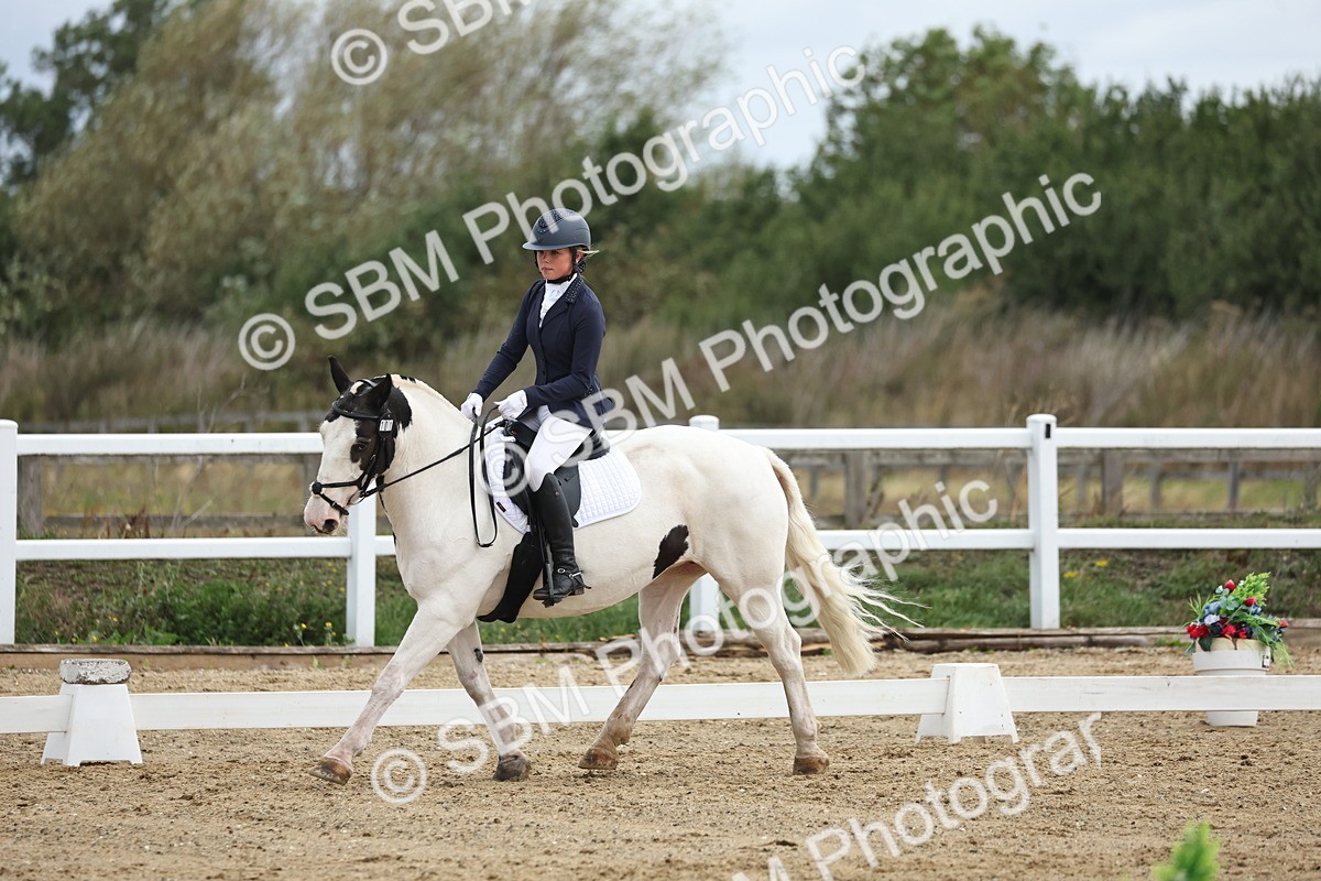 SBM_004214 - Class 8 - Novice 3 Champs